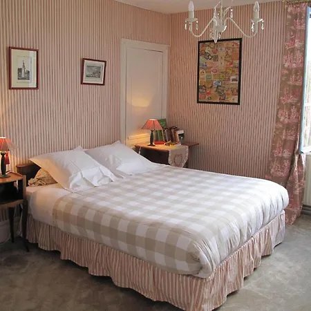 Manoir De Graincourt Bed and Breakfast *